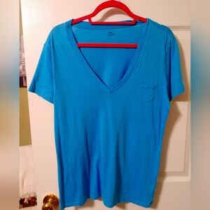 Gap blue V neck t-shirt